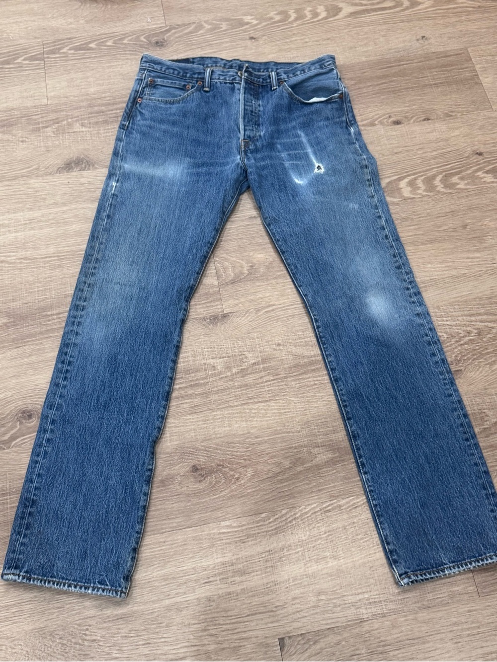 Vintage Levi’s 501 Jeans W33 L32 Blue Straight Leg Button Fly Denim